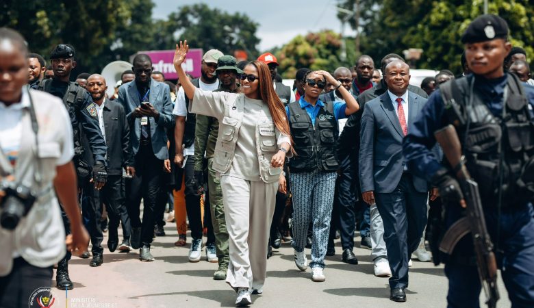 Consultations Nationales : Kananga, une jeunesse déterminée et en mouvement  Au lendemain de Tshikapa, Mme Grace Emie Kutino, Ministre de la Jeunesse et Éveil Patriotique