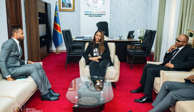 Le début de l’année au ministère de la Jeunesse est un moment propice pour mettre les choses en place. C’est dans cet ordre d’idées que la ministre de la Jeunesse a tenu, en début de semaine, une séance de travail avec Joseph Mbuyi Mukendi, directeur général (FSPEEJ).